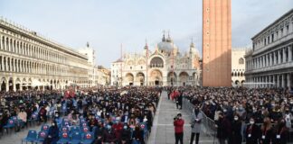 In piazza San Marco la cerimonia di consegna dei diplomi per 1.026 neolaureati di Ca’ Foscari