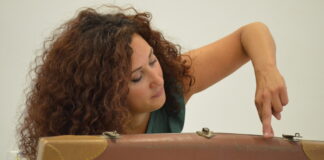 Teatrino Groggia: al via “A pesca di sogni” il cartellone per bambini e famiglie Una scena dello spettacolo “Scarabocchi nella pancia”