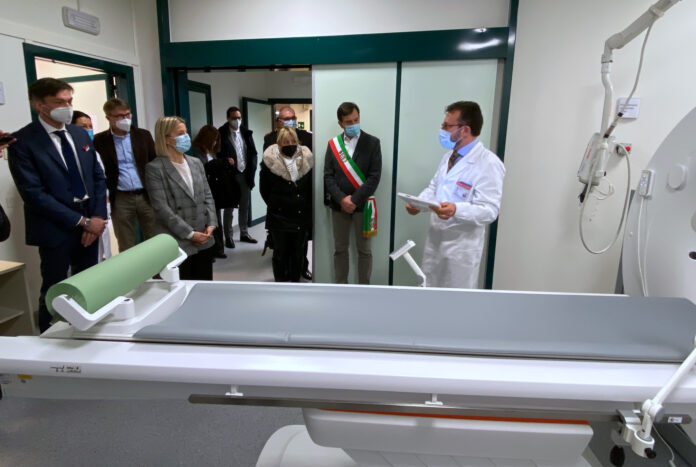 L'inaugurazione del nuovo tomografo all'ospedale di San Dona' di Piave