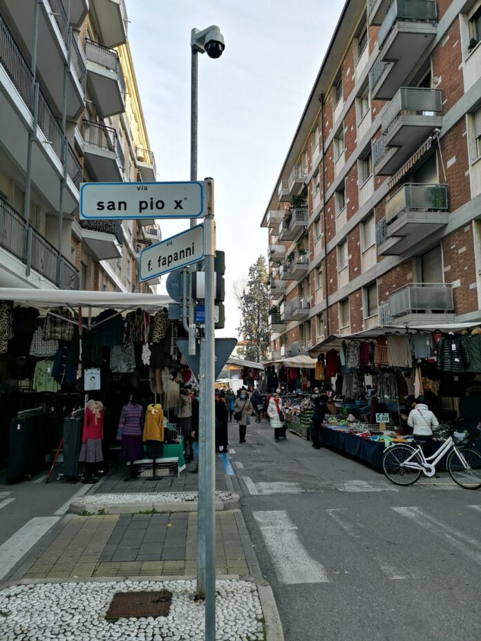 Il mercato settimanale di Mestre in via Fapanni
