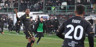 Venezia FC-Empoli, Okereke: “Sono contento per il goal e per la reazione della squadra” L’esultanza di David Okereke dopo il goal in Venezia FC-Empoli - foto Andrea Pattaro @ Vision