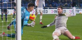 Atalanta-Venezia FC 2-0, partita condizionata dal VAR Il goal di Henry, poi annullato, in Atalanta-Venezia