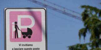 Parcheggi Rosa: un’ordinanza del Comune per la regolamentazione degli stalli previsti dal nuovo Codice della Strada Parcheggio Rosa (foto: sito internet del Comune di Venezia)