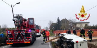 Mira, furgone finisce fuori strada: due feriti e danneggiato un prezioso clavicembalo