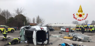 Incidenti stradali, 58 vittime e 2419 feriti nella marca trevigiana lo scorso anno I soccorsi dopo l'incidente sulla Triestina