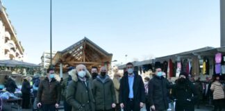 Mercato di Mestre: il vicesindaco Tomaello e l’assessore Costalonga incontrano gli operatori e le categorie Tomaello, Costalonga e Pasqualetto al Mercato di Mestre con gli operatori