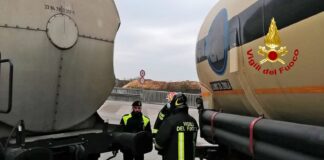 Marghera, scontro tra ferrocisterna piena di olio combustibile e autoarticolato