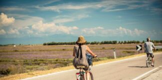 Jesolo, un nuovo passo verso la realizzazione della ciclabile di via Trinchet Ciclisti a Jesolo
