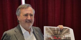 Il Comune riprende l’area del bacino medio dell’Arsenale e il capannone del Petrolchimico Il Sindaco di Venezia, Luigi Brugnaro, durante la conferenza stampa