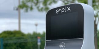 Jesolo, arriva la prima colonnina di ricarica per auto elettriche ad uso pubblico “On Street” Colonnina per la ricarica di auto elettriche