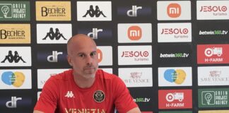 Roma-Venezia FC, Soncin: ”Vogliamo fare un’impresa in uno stadio pieno, contro tutto e tutti” Mister Andrea Soncin al centro Agora’ del Taliercio