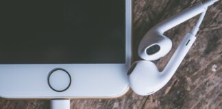 Auricolari: quando sono un problema per la salute