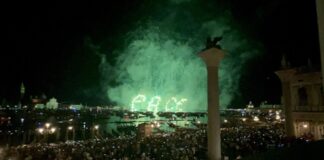 Festa del Redentore 2022: Fuochi per 70mila I Fuochi del Redentore 2022 con la scritta pace