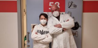 Il piccolo Tommaso e la freccia nell’occhio, salvato dall’Ospedale dell’Angelo Il piccolo Tommaso Varagnolo, 9 anni, di Chioggia, e il primario di Oculistica dell'ospedale dell’Angelo di Mestre, Emilio Rapizzi