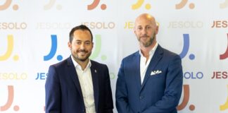 Jesolo, Alberto Maschio completa la squadra di governo della città Da sinistra: Il Sindaco di Jesolo Christofer De Zotti con il nuovo assessore Alberto Maschio