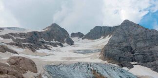 Marmolada, il video ravvicinato della frana