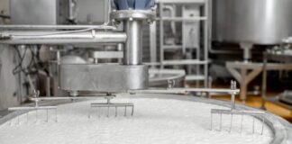 Latte sintetico, mozione in Regione “Europa metta fine a queste pagliacciate”