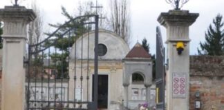 Perse le ceneri della mamma, impresa friulana condannata a risarcire le figlie L’entrata del Cimitero di Gambarare