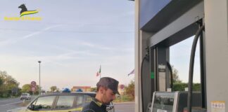 Prezzi dei carburanti “ritoccati”: 11 distributori multati I controlli della Guardia di Finanza di Venezia ai prezzi dei carburanti nei distributori