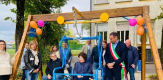 Inaugurata l’altalena inclusiva al centro diurno “Il Prato”