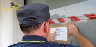 Centro massaggi sequestrato per favoreggiamento della prostituzione La Guardia di Finanza appone i sigilli al centro massaggi sequestrato per favoreggiamento della prostituzione