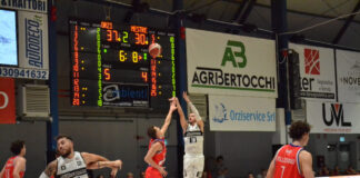 Basket, la Gemini Mestre dice addio alla Supercoppa Orzinuovi-Basket Mestre - foto Martin__90 Basket Orzinuovi