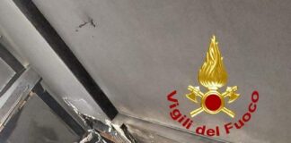 FOTONOTIZIA – Incendio a Cannaregio: 4 intossicati tra cui 2 bambini Le operazioni di spegnimento dell’incendio