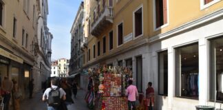 Ecco il nuovo regolamento del Commercio su aree pubbliche Commercio su area pubblica