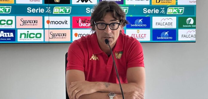 Mister Paolo Vanoli, allenatore del Venezia FC, in conferenza stampa - foto notizieplus