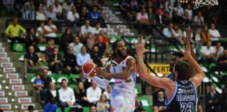 Basket, prima vittoria in campionato per la Nutribullet Treviso TVB-Dinamo Sassari - Foto M.Gregolin