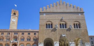 54k euro per il rinnovamento di vetrine, dehors e per nuove aperture