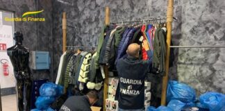 Falso “Made in Italy”, frode per 8 milioni di euro La Guardia di FInanza sequestra i falsi capi di abbigliamento Made in Italy. Notizieplus