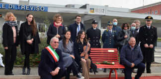 No alla violenza sulle donne, una panchina rossa in tutte le sedi Ulss