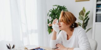 Caro bollette: gli italiani prelevano dai conti 50 miliardi.