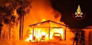 FOTONOTIZIA – Mirano, in fiamme un garage Il garage in fiamme