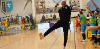 Came-Pescara 4-3 Coach Rocha esulta in Came-Pescara - foto sito Came Dosson