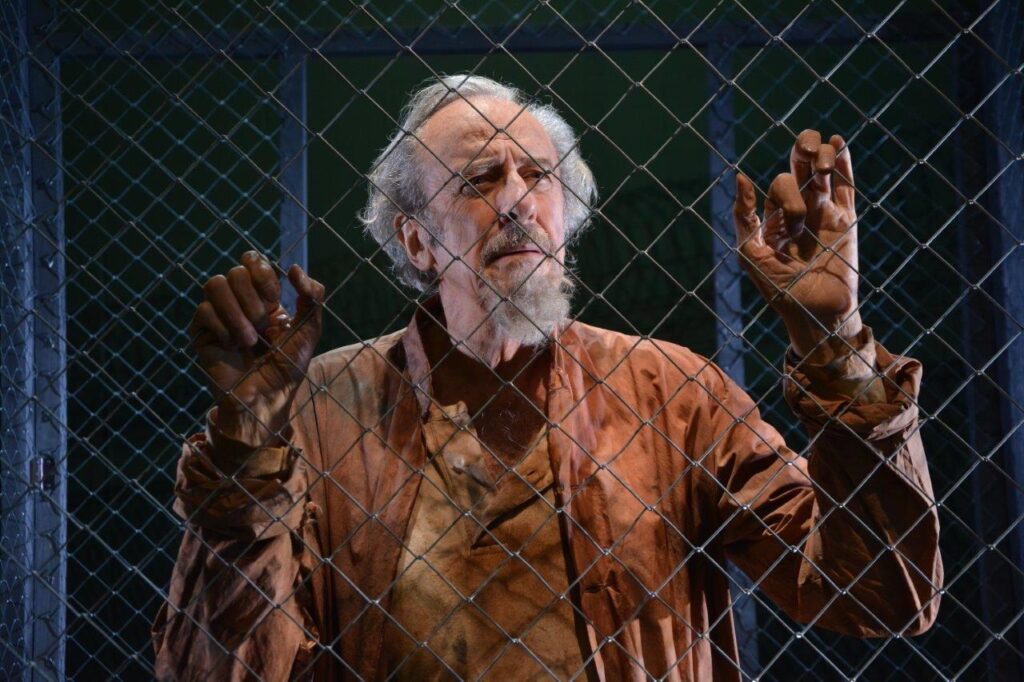 "Ezra in gabbia o il caso Ezra Pound", un'immagine dello spettacolo