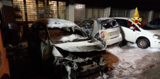 FOTONOTIZIA – San Donà, in fiamme tre veicoli I veicoli andati in fiamme a San Donà di Piave