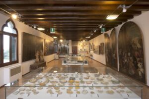 Museo di Torcello: la sala superiore Sezione Medievale e Moderna