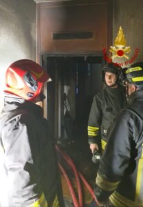 Incendio a Favaro Veneto, l'intervento di spegnimento dei Vigili del Fuoco
