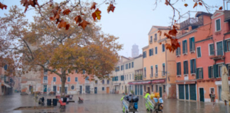 Manifestazione non autorizzata in programma sabato 25 marzo: ordinanza urgente del sindaco Brugnaro Campo Santa Margherita a Venezia - foto Google Maps