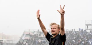 Pohjanpalo post Brescia: “Contento di essere andato in doppia cifra, ma la priorità resta la salvezza” Joel Pohjanpalo, attaccante del Venezia FC, festeggia dopo il goal segnato nel match contro il Brescia - foto: Andrea Pattaro@Vision