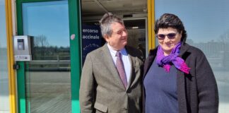 Dal Palaexpo all’ex Auchan: oggi apre la nuova sede vaccinale mestrina Il direttore generale dell’Ulss 3 Edgardo Contato e la coordinatrice infermieristica del nuovo Cvp Manuela Barison