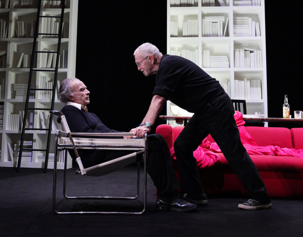 Umberto Orsini e Franco Branciaroli in Pour un oui or pour un non - Foto AMATI BACCIARDI