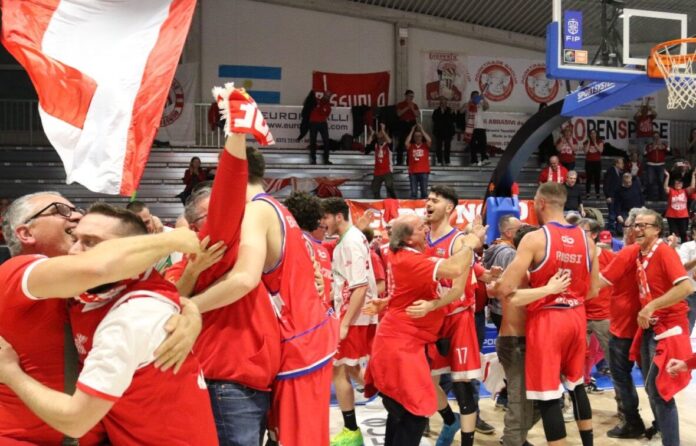 Gemini Basket Mestre festeggia a Orzinuovi - foto Marco De Toni