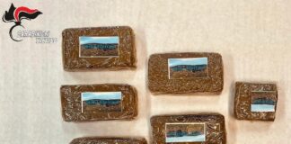 Fermato un giovane con droga e una pistola