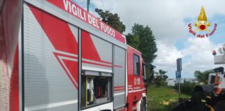 Punta San Giuliano, trovato cadavere in acqua Punta San Giuliano, le operazioni di recupero del cadavere avvistato in acqua