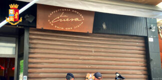 Il bar “La Cueva” chiuso per 15 giorni: “Era punto di riferimento per lo spaccio di stupefacenti” Bar La Cueva, le Forze dell'Ordine appongono i sigilli