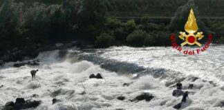Tre minorenni bloccati nel Brenta: salvi I tre minorenni aggrappati agli scogli del Brenta