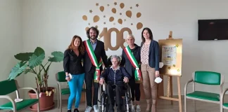 Compleanno record a Farra: nonna Carmela soffia su 106 candeline